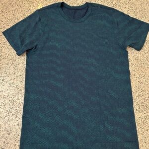 lululemon athletica Teal Short Sleeve Athletic Shirt - Men’s Medium